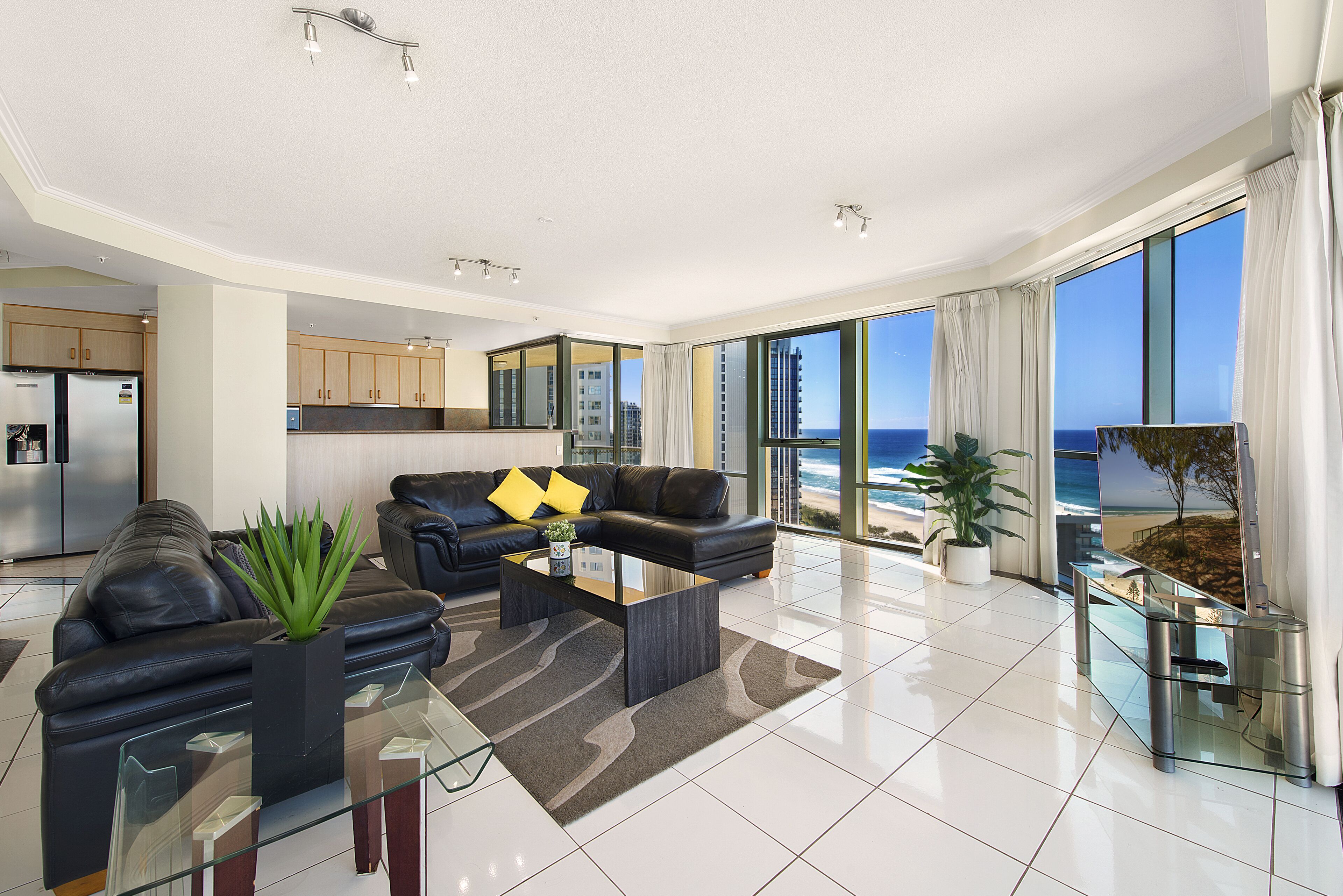 Surfers Paradise Comfortable Surfers Suite — image 6