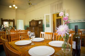 Dining - Abernethy House - Historic 15 bedroom pub-stay, perfect for large groups (Abernethy)