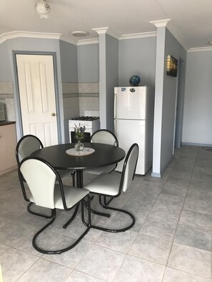 تناول الطعام