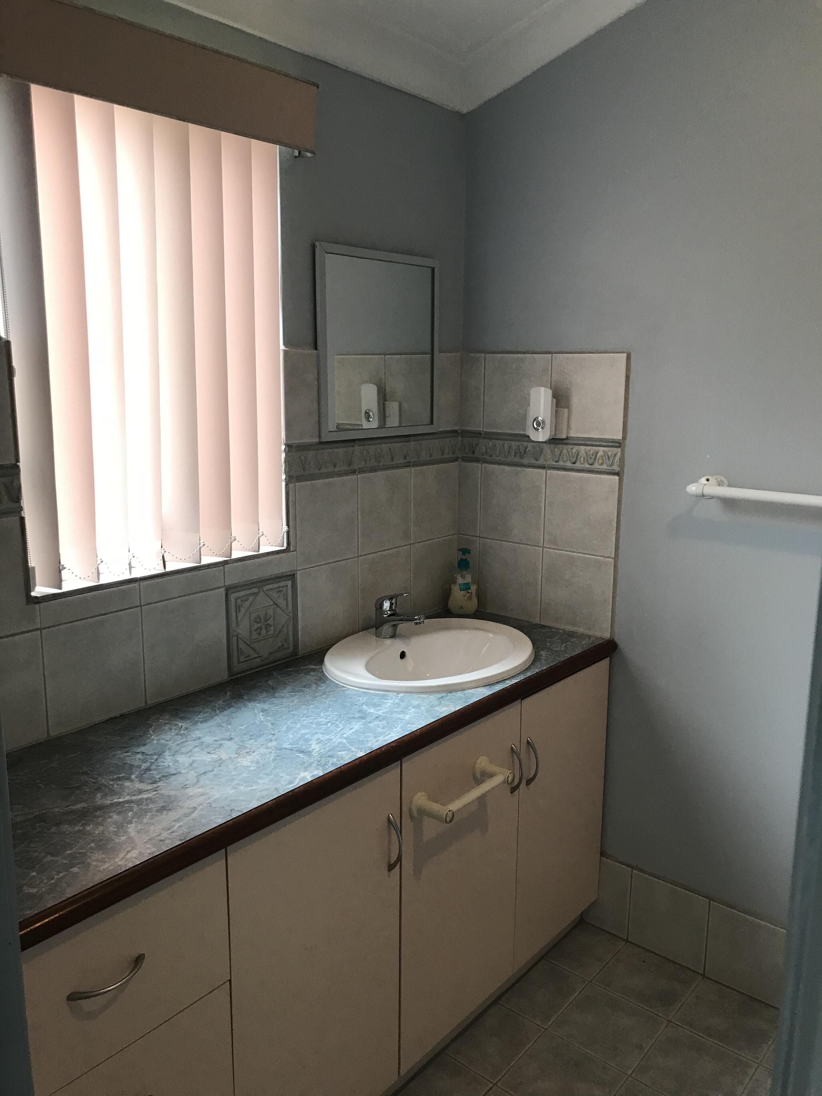 Guest room with dolphins  — image 10