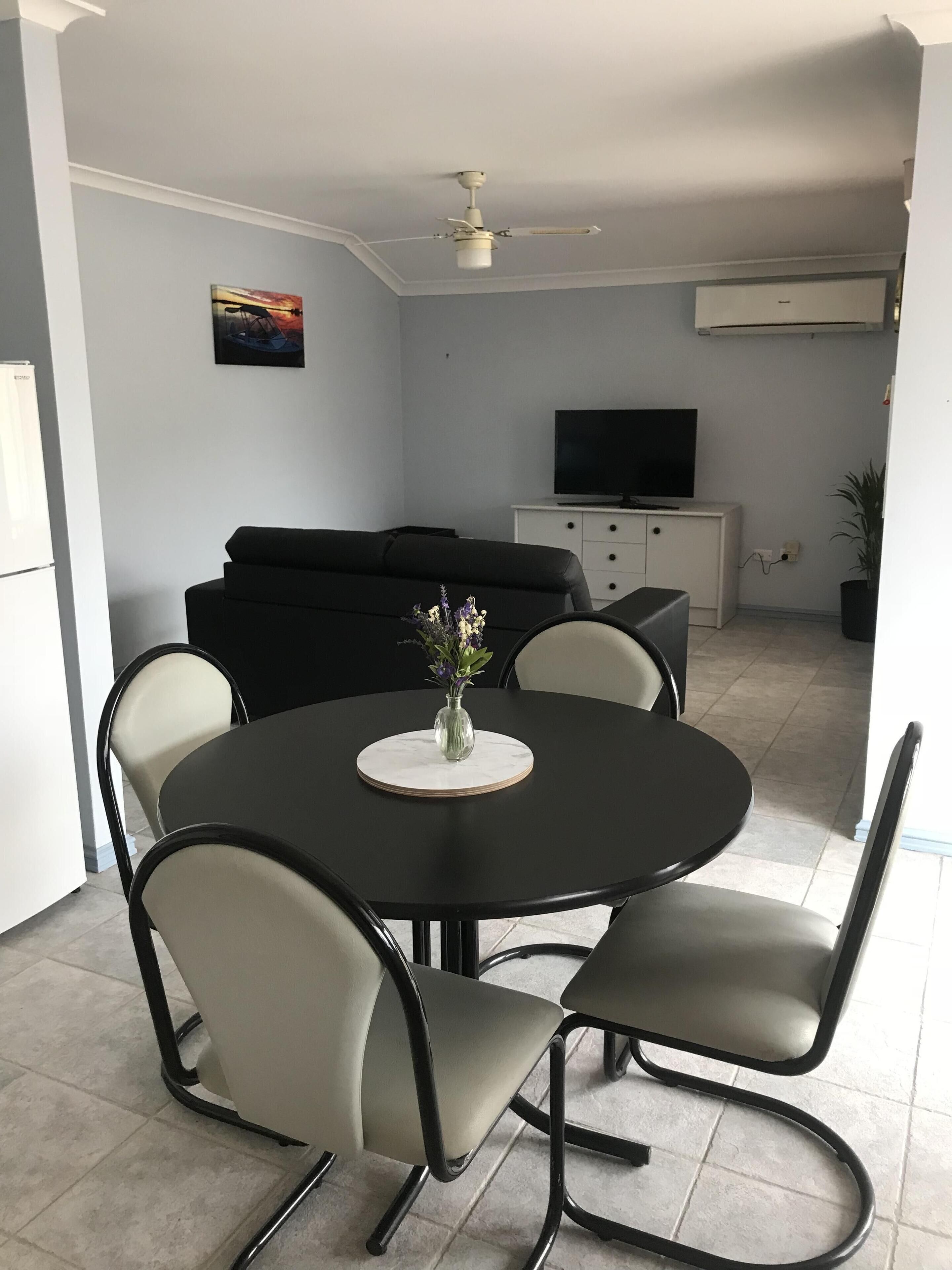 Guest room with dolphins  — image 4