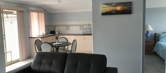 Guest room with dolphins 