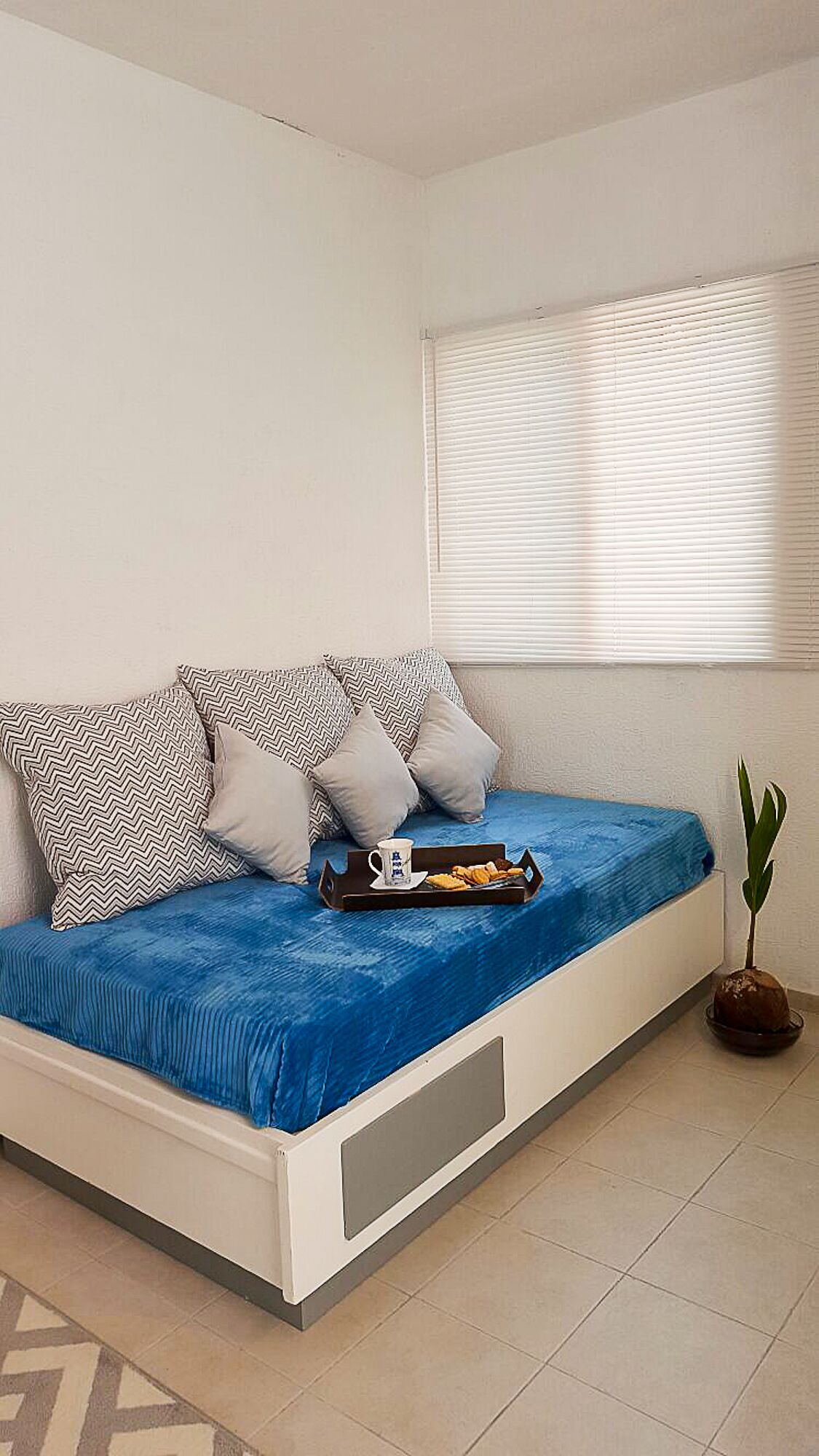 NICE HOUSE 20 MIN BEACH 20 MIN AIRPORT