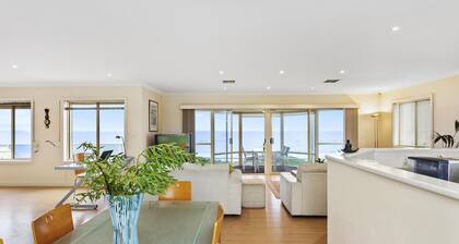 Hayman - Aldinga Beach - C21 SouthCoast Holidays