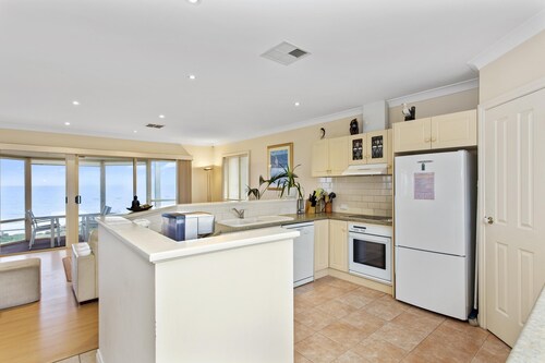 Hayman - Aldinga Beach - C21 SouthCoast Holidays