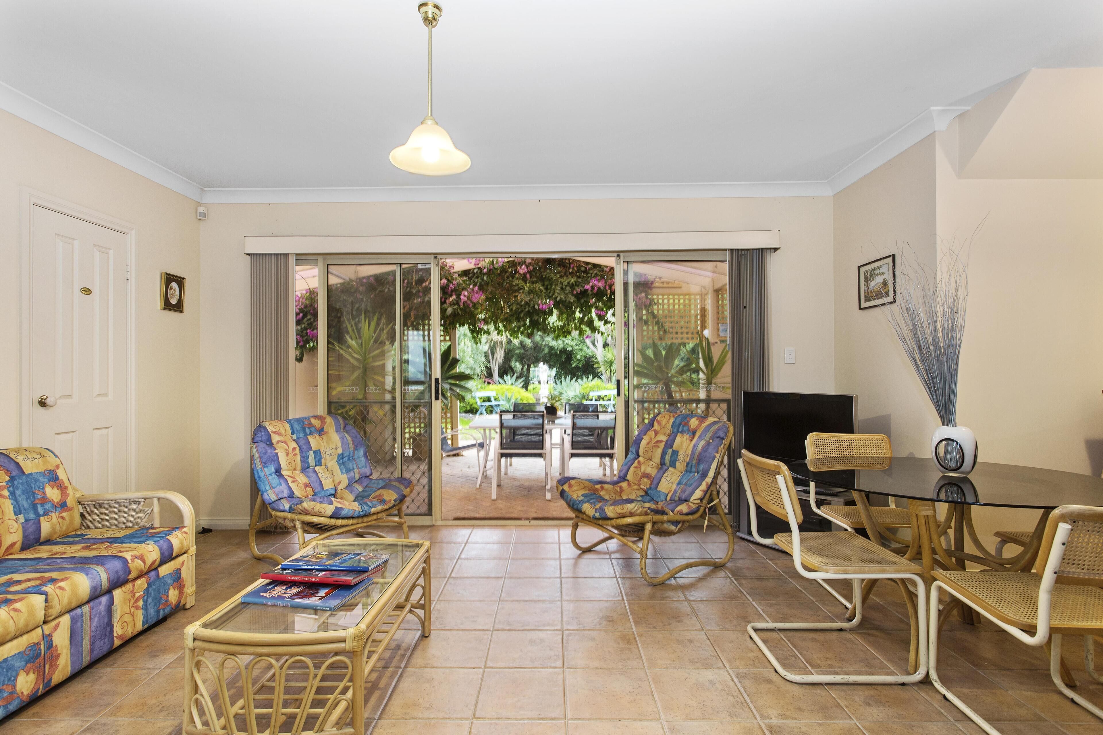 Hayman ~ Aldinga Beach - Well Appointed Esplanade Home with Magical Garden — image 10