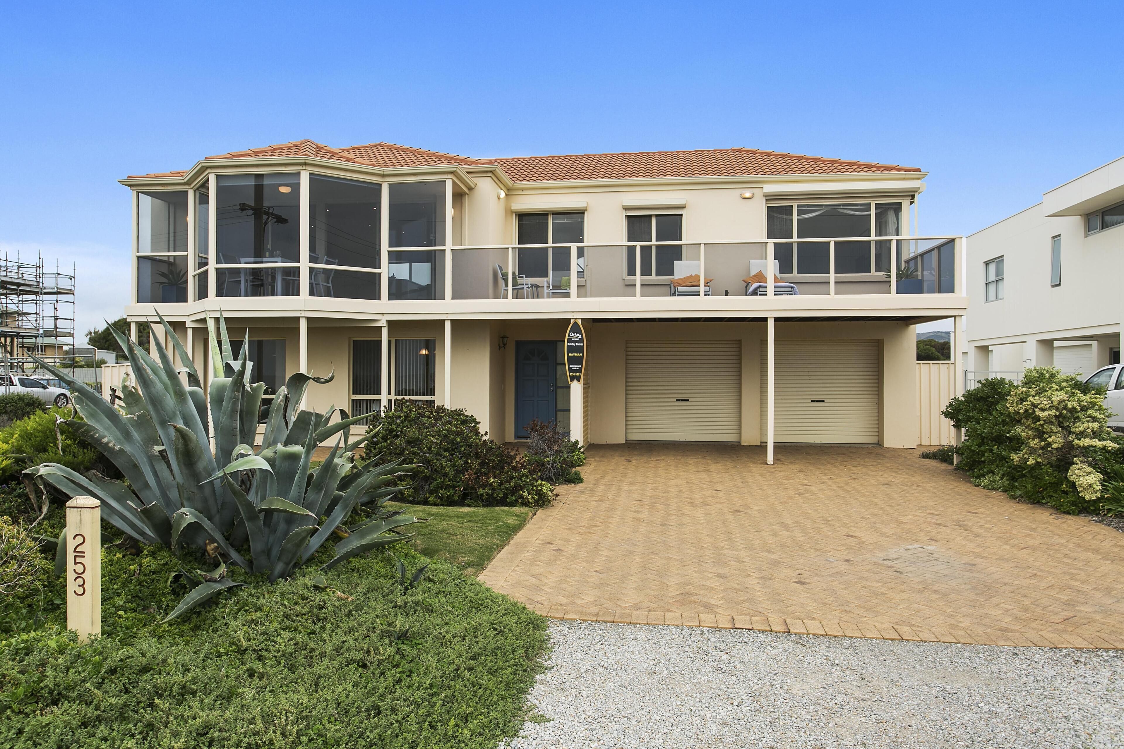Hayman ~ Aldinga Beach - Well Appointed Esplanade Home with Magical Garden — image 15
