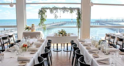 Pride Modern 2BR Apt in Bentleigh Private Garden Free Parking