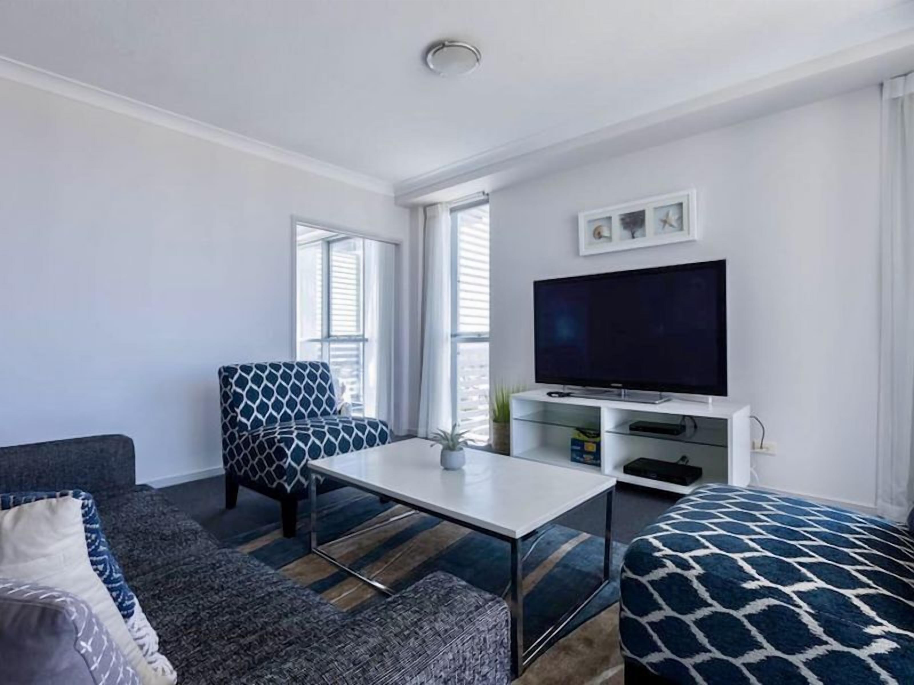 Apartment with Ocean Views — image 13