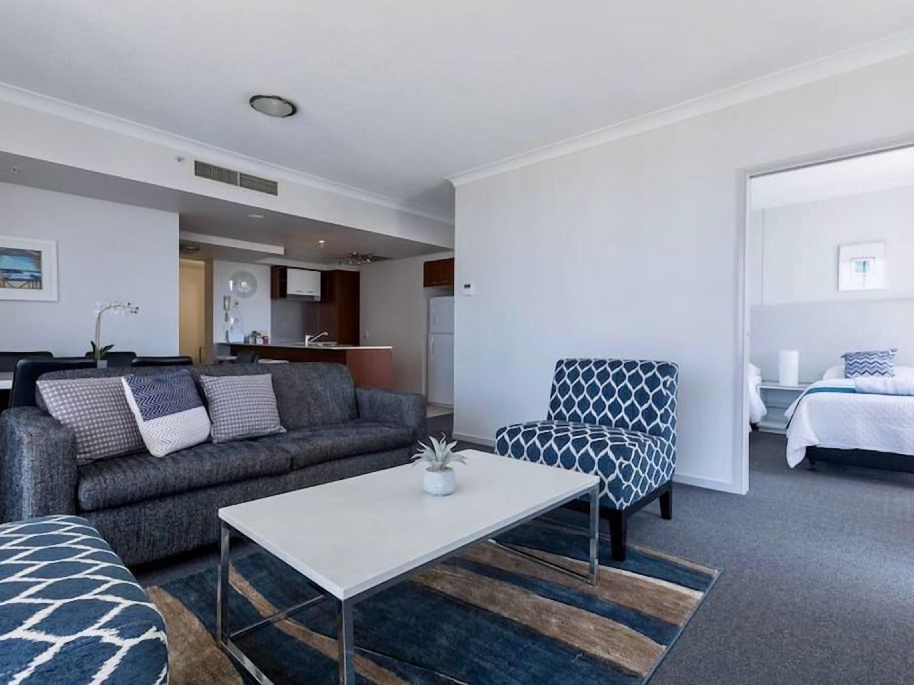 Apartment with Ocean Views — image 6