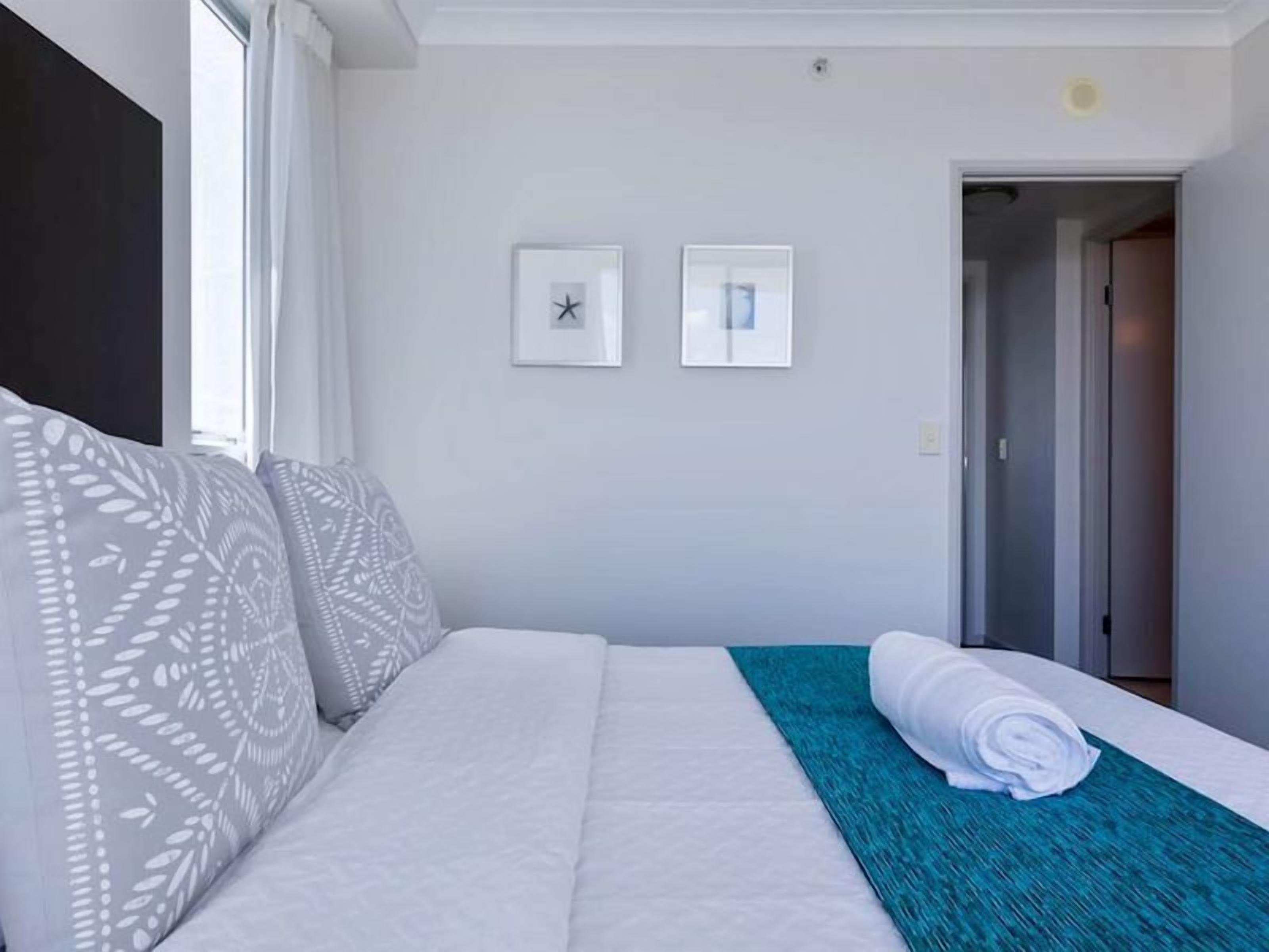 Apartment with Ocean Views — image 16