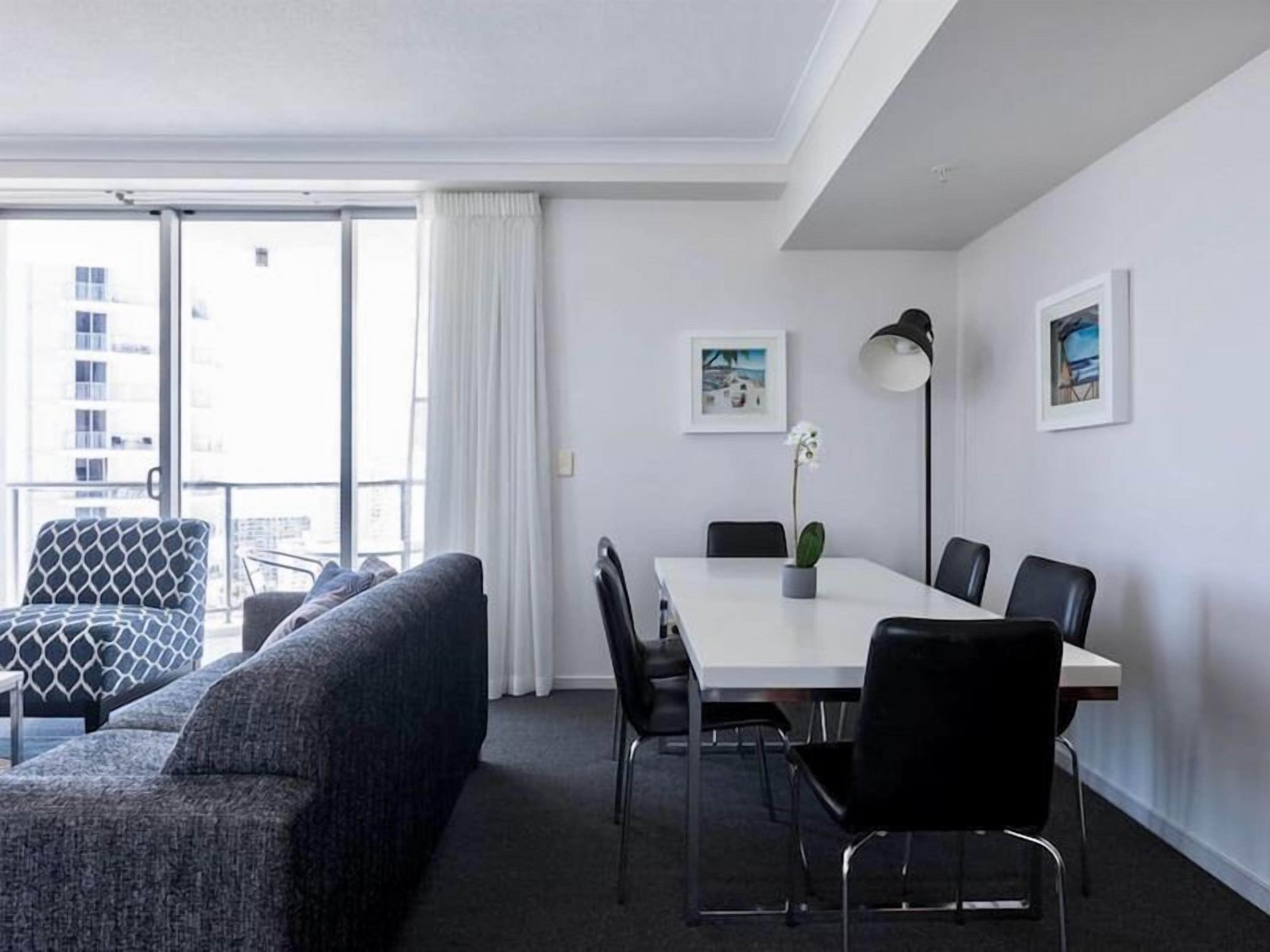 Apartment with Ocean Views — image 12