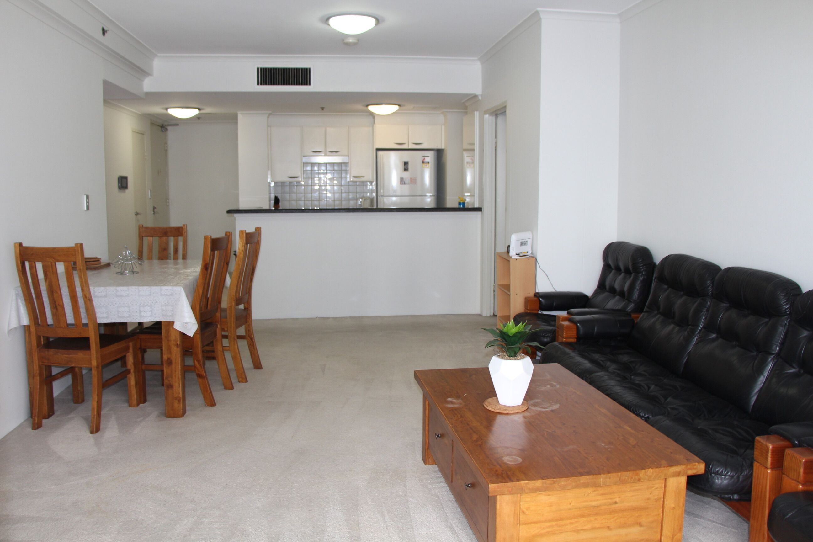 Chatswood Furnished Apartment 2 — image 7