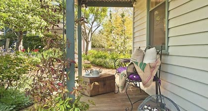 Quince Cottage- relax, unwind and rejuvenate