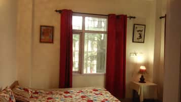 2 slaapkamers, een strijkplank/strijkijzer, gratis wifi, beddengoed