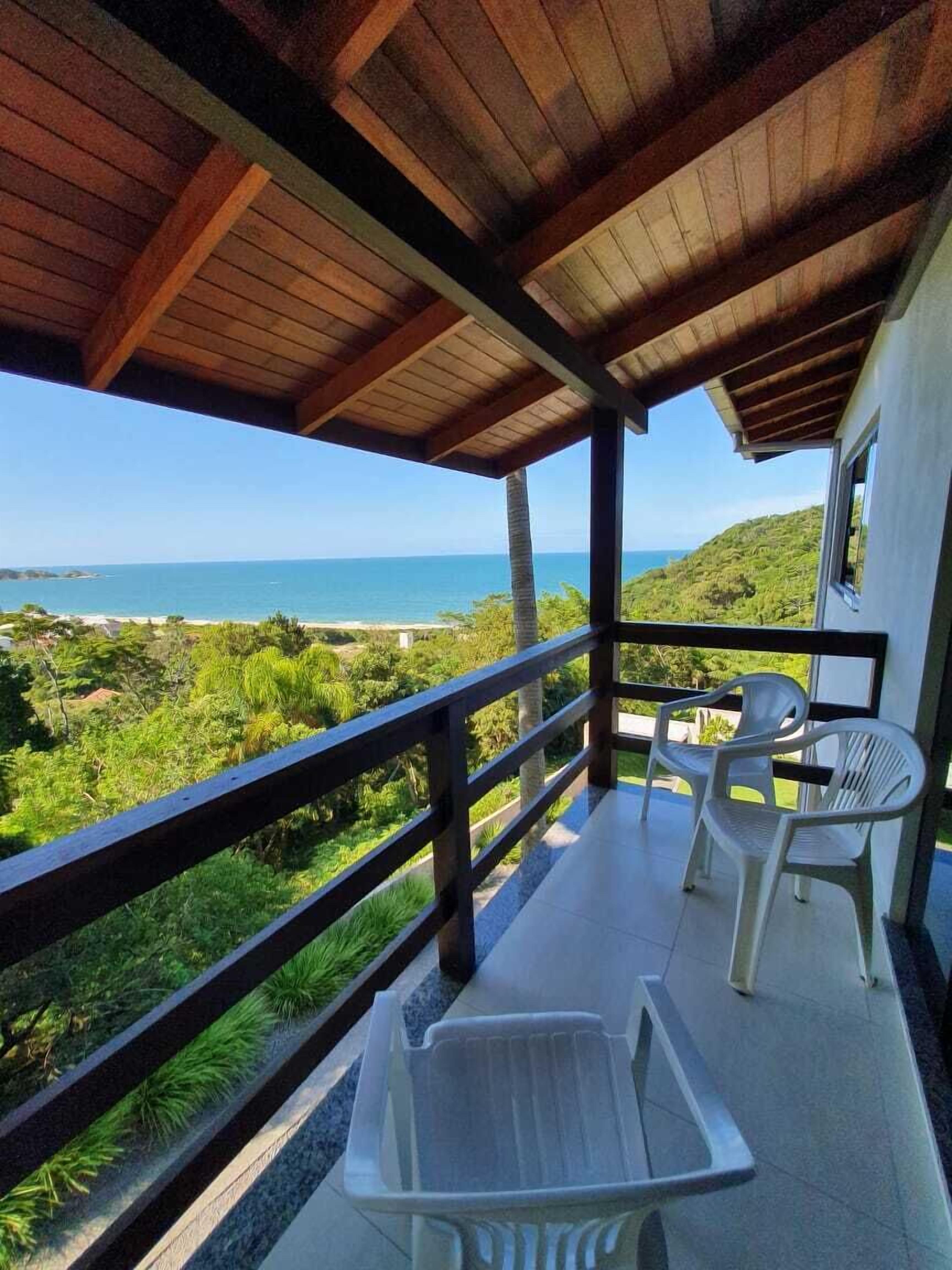 RESIDENTIAL SETTING TWO COQUERS APT Nº1