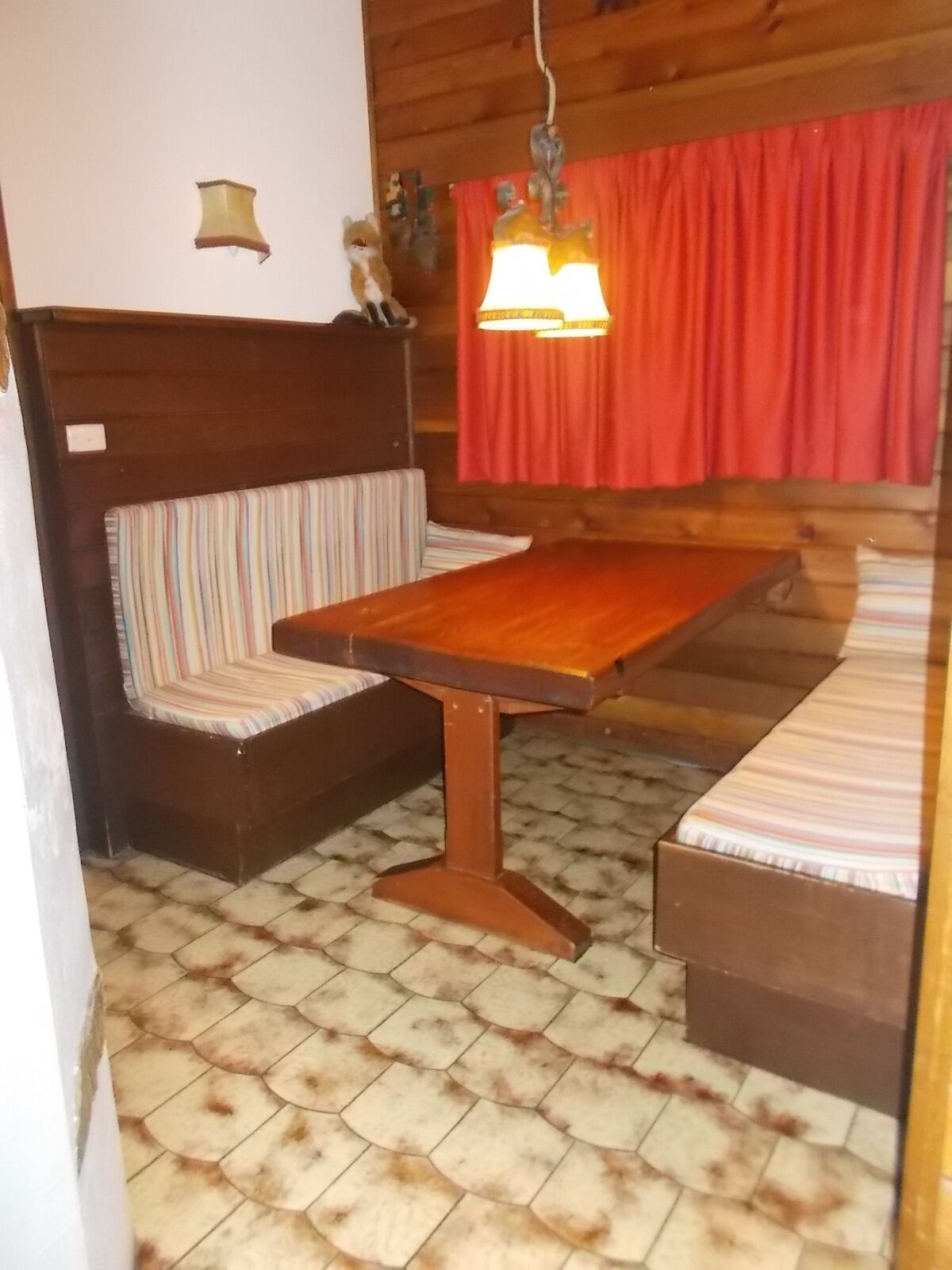 Retro 2 Bedroom Apartment — image 20