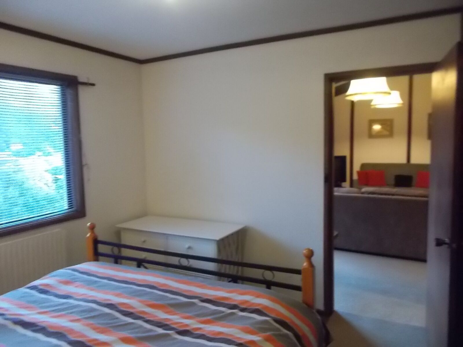 Retro 2 Bedroom Apartment — image 14