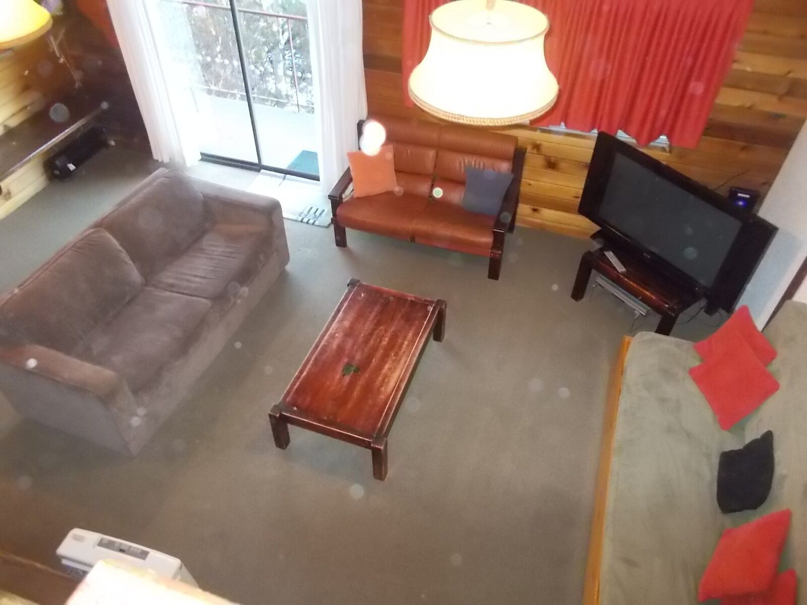 Retro 2 Bedroom Apartment — image 6