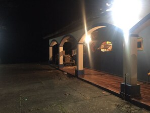 Exterior - Nature and Welfare (Sete Barras)