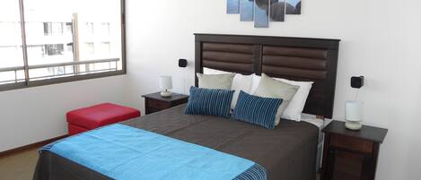 1 dormitori, escriptori, planxa i posts de planxar i wifi gratuïta