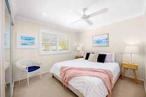 4 habitaciones, tabla de planchar con plancha, internet y ropa de cama 
