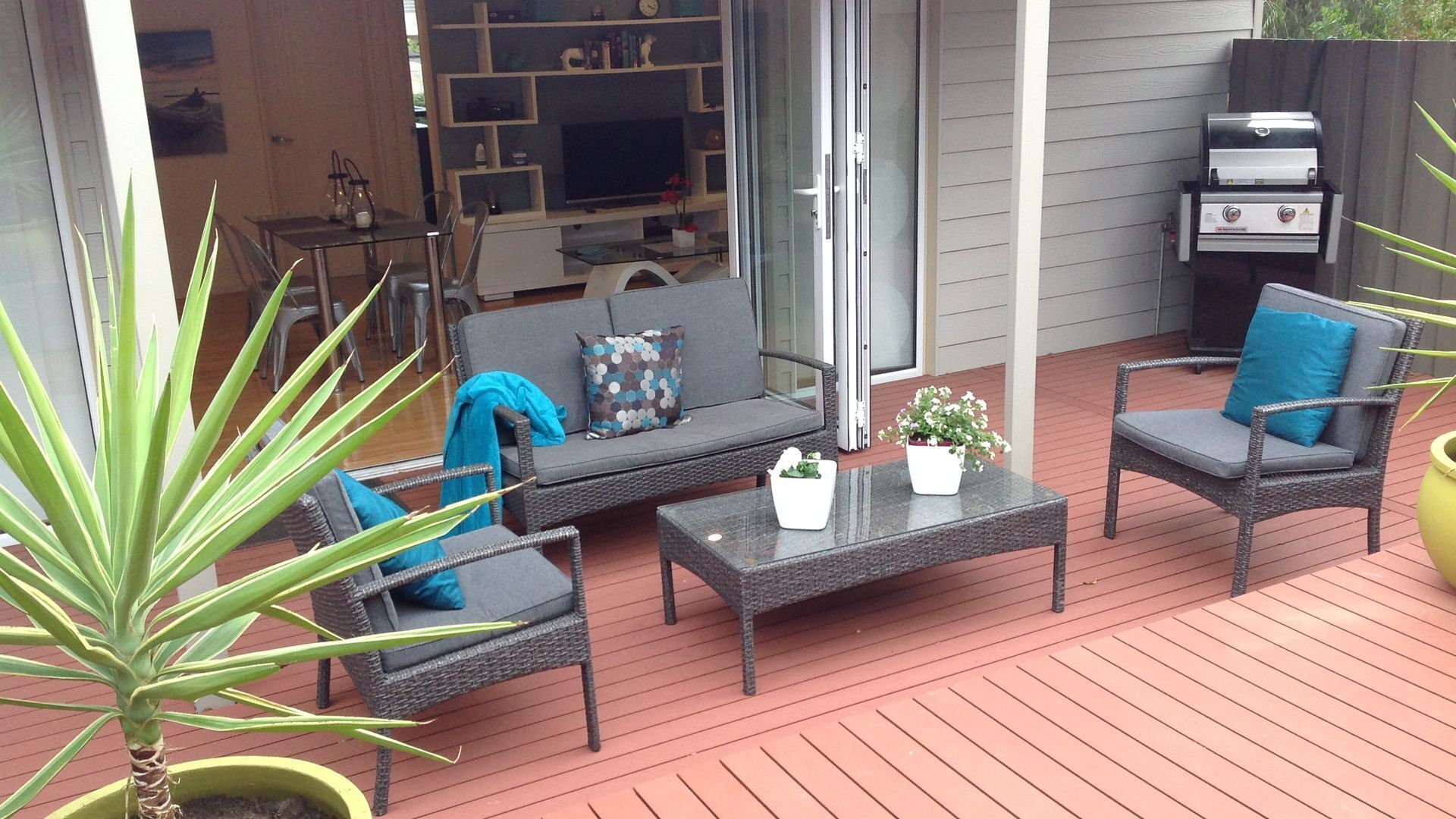 bayport cottage close to mindarie marina — image 2