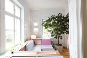 Sala de estar en el lobby