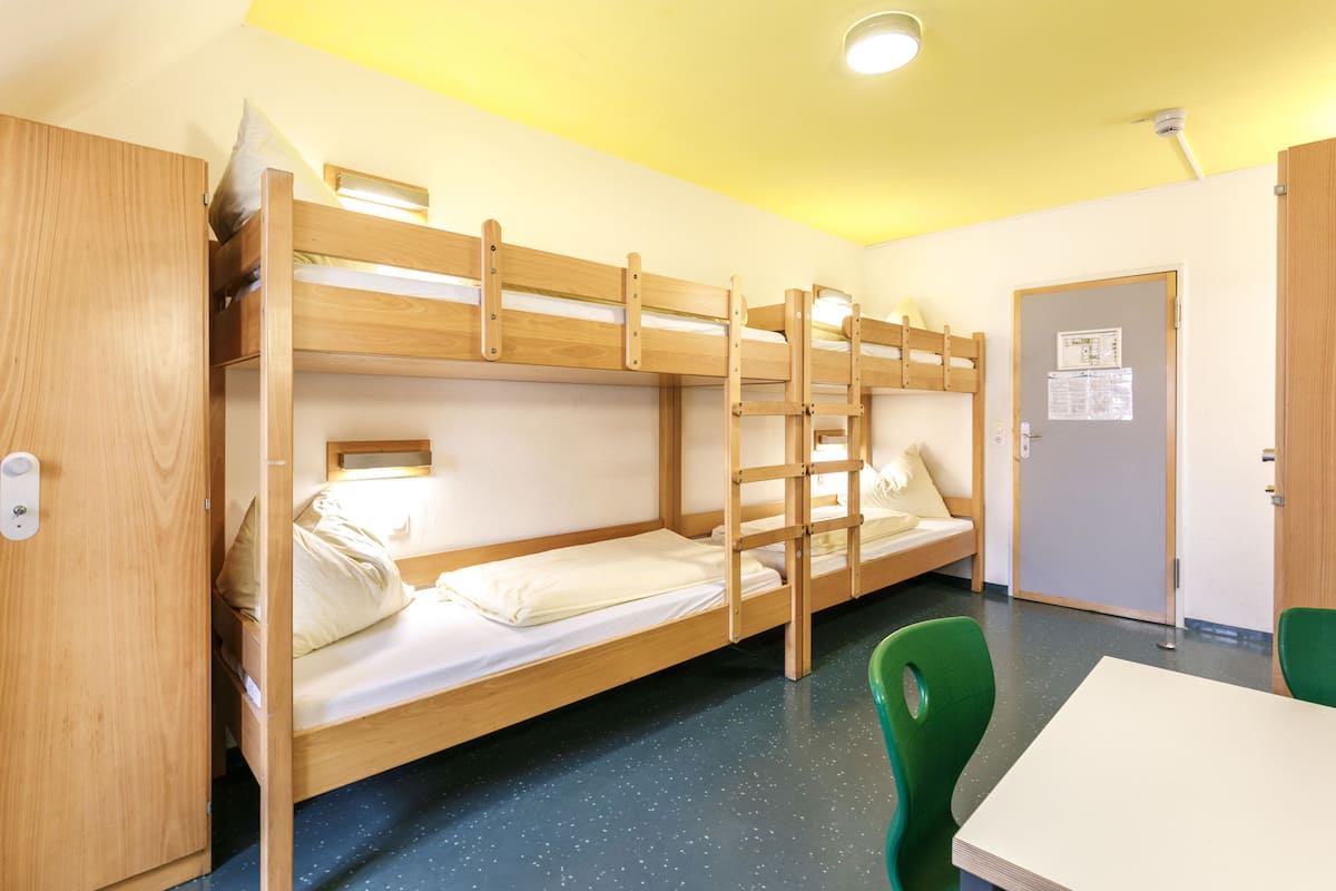 Vierbettzimmer, Gemeinschaftsbad