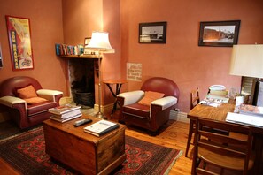 Interior - Cafe Spa Suite 1 bedroom (North Adelaide)