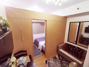 1 多间卧室、熨斗/熨衣板、WiFi、床单