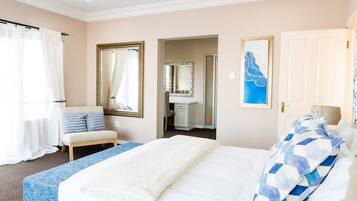 4 chambres, coffres-forts dans les chambres