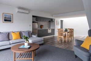 未分类图片，第 5 张，共 12 张，按钮