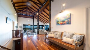 Unclassified image, 2 of 46, button - Private location, unbeatable Island views! (Shute Harbour)