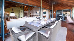 Unclassified image, 4 of 46, button - Private location, unbeatable Island views! (Shute Harbour)