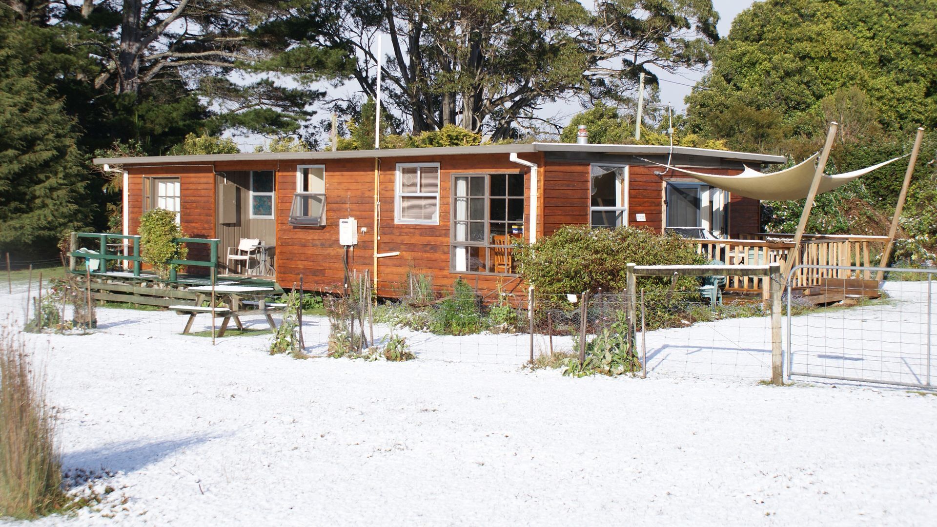 AAA Granary Accomm - T-tree 3 bedroom Cottage — image 10