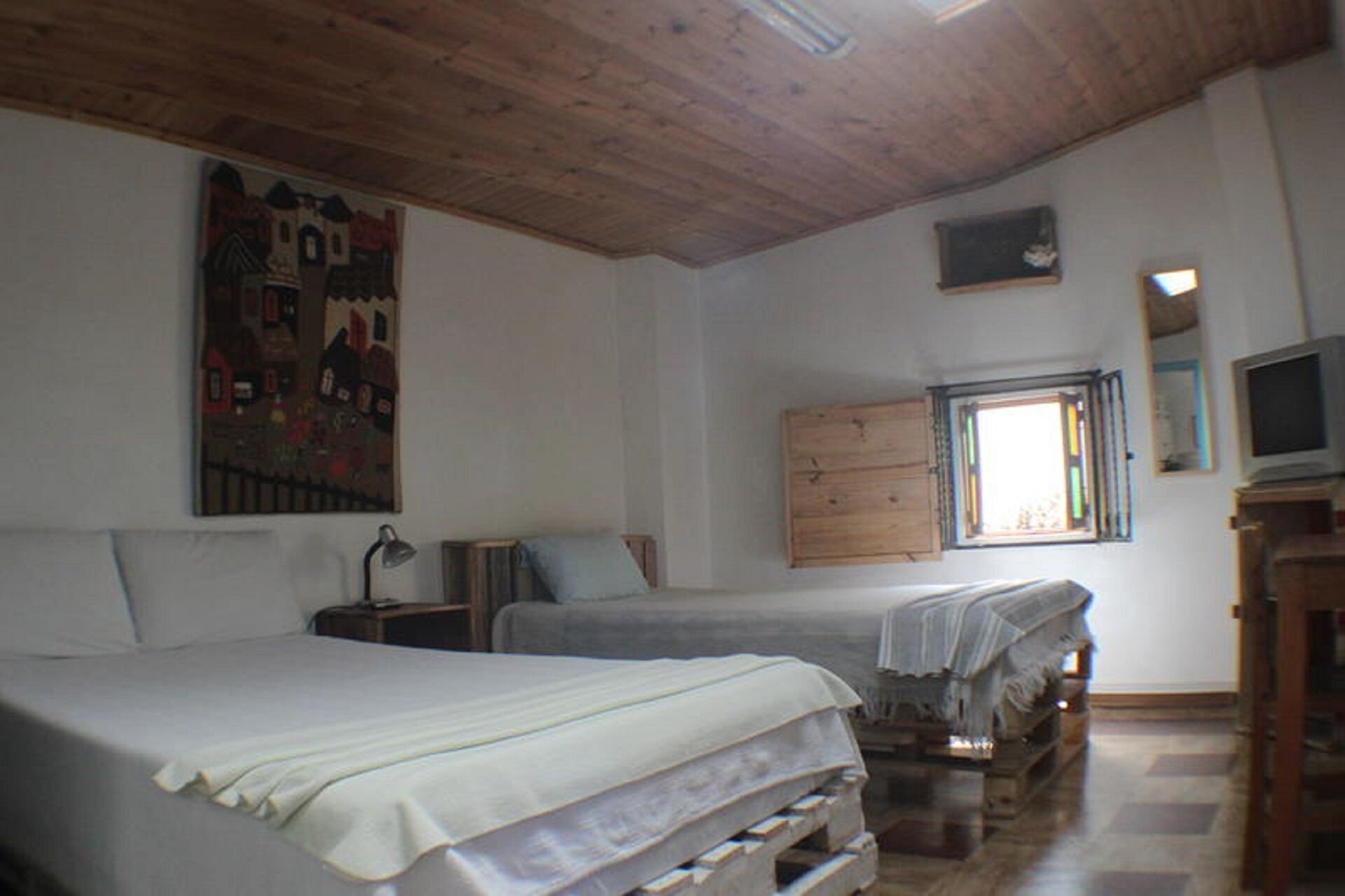 Hostel Café Casu is a joyful and colorful place.