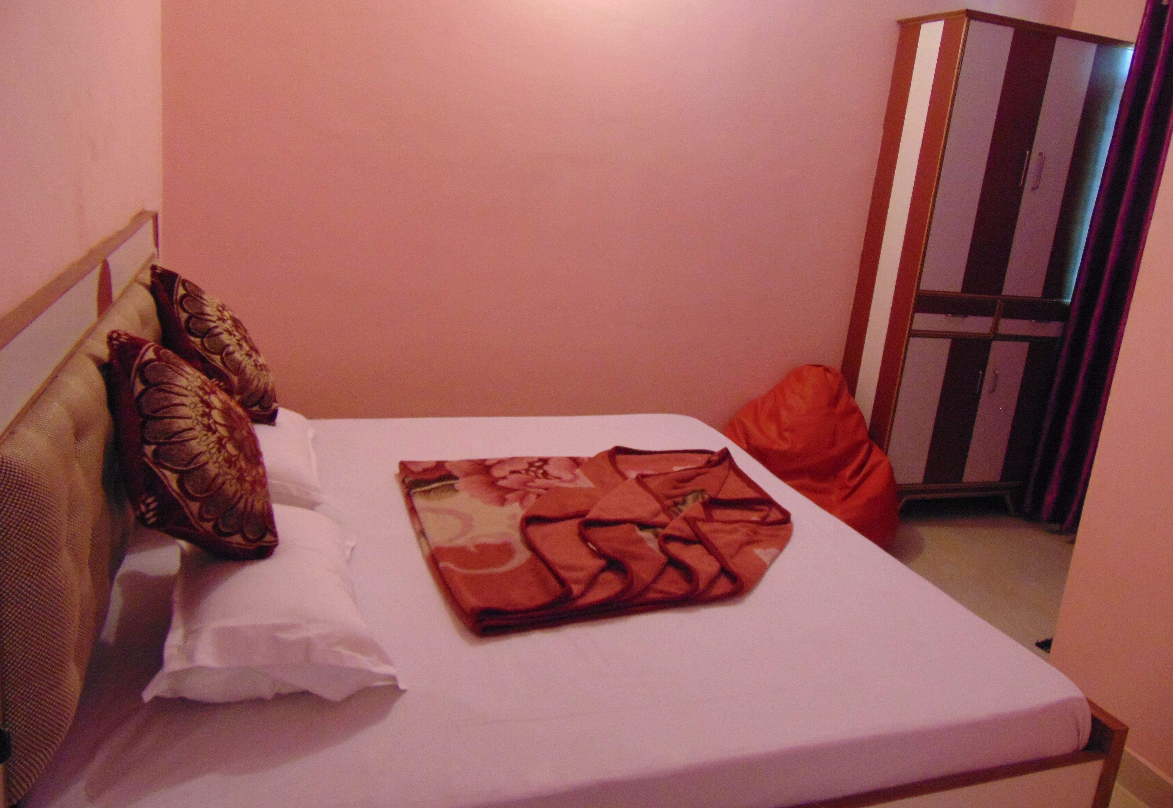 Tapasya Homestay budget accommodation near Jollygrant Airport Dehradun