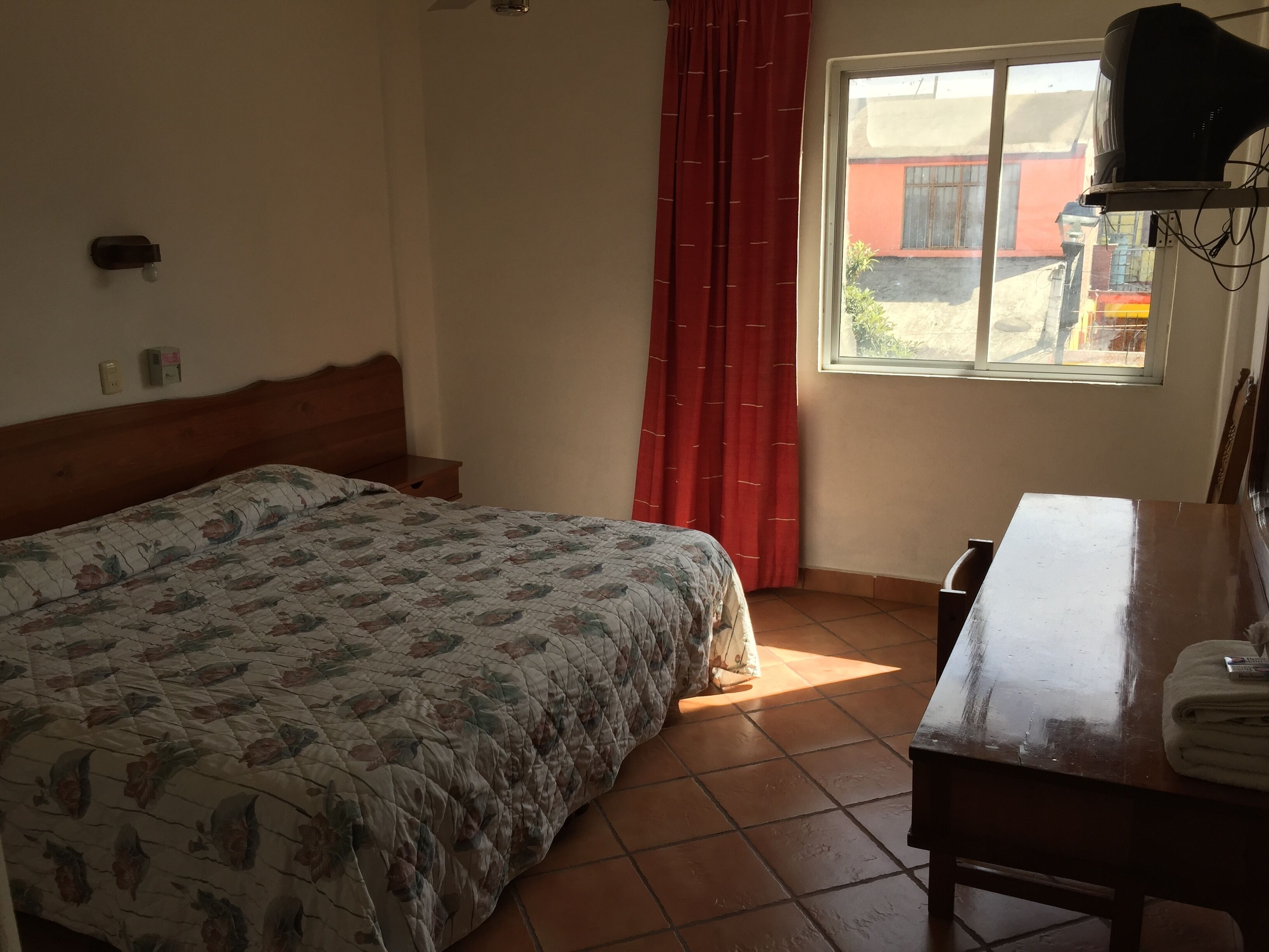 Departamento Bugambilia Roja