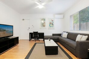 Smart TV, books, stereo