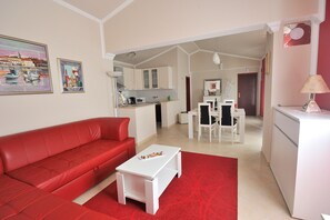 TV, fireplace - Villa Michelle *** Poreč 20 km. (Karojba)