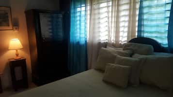 7 chambres, fer et planche Ă  repasser, accĂšs Internet, draps fournis
