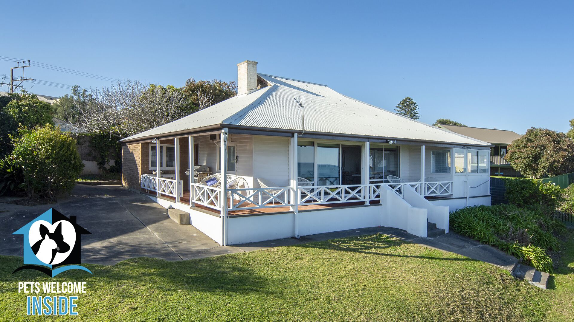 Absolute Beachfront 3BR 2BA Home w/ Beach Track — image 15
