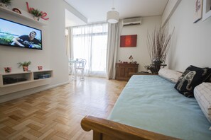 1 bedroom, in-room safe, desk, iron/ironing board