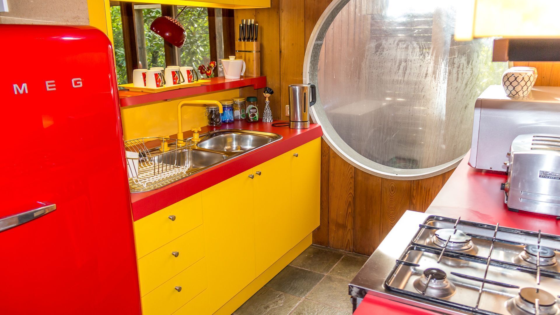 LUXURY ECO ACCOMMODATION WITHIN THE OTWAY NATIONAL PARK, GREAT OCEAN ROAD LORNE