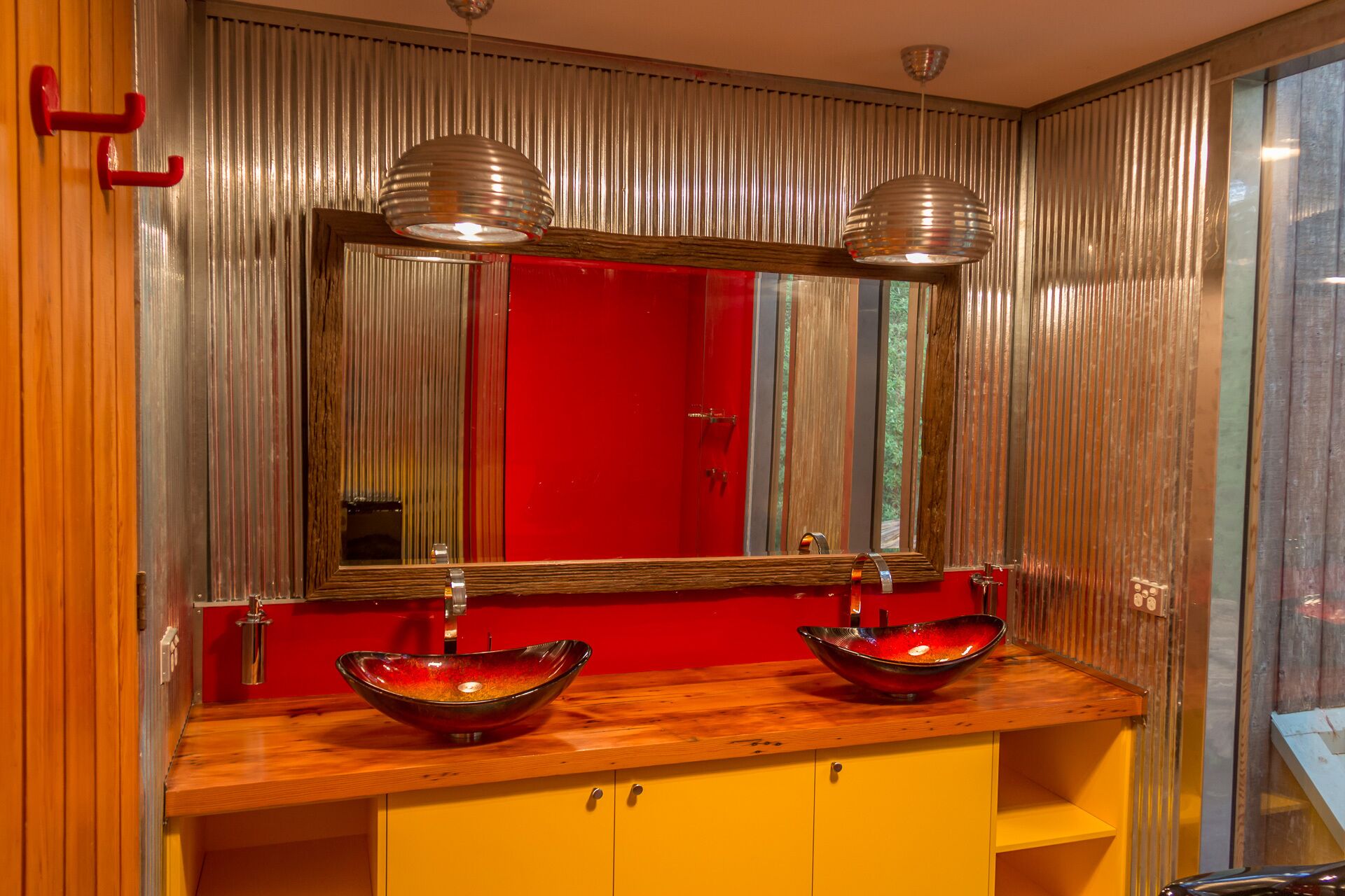 LUXURY ECO ACCOMMODATION WITHIN THE OTWAY NATIONAL PARK, GREAT OCEAN ROAD LORNE