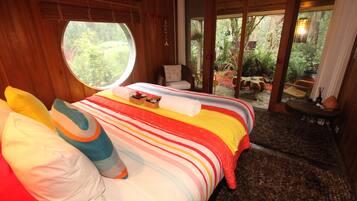 4 Schlafzimmer, Zimmersafe, Bügeleisen/Bügelbrett, Bettwäsche