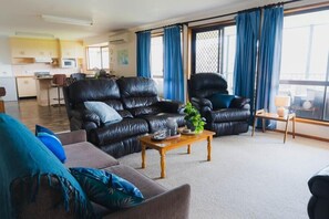 Fireplace - Dots Lakehouse Mallacoota (Mallacoota)