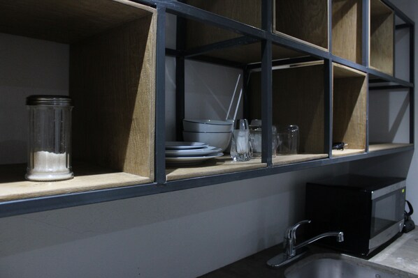 Microwave, coffee/tea maker, cookware/dishes/utensils