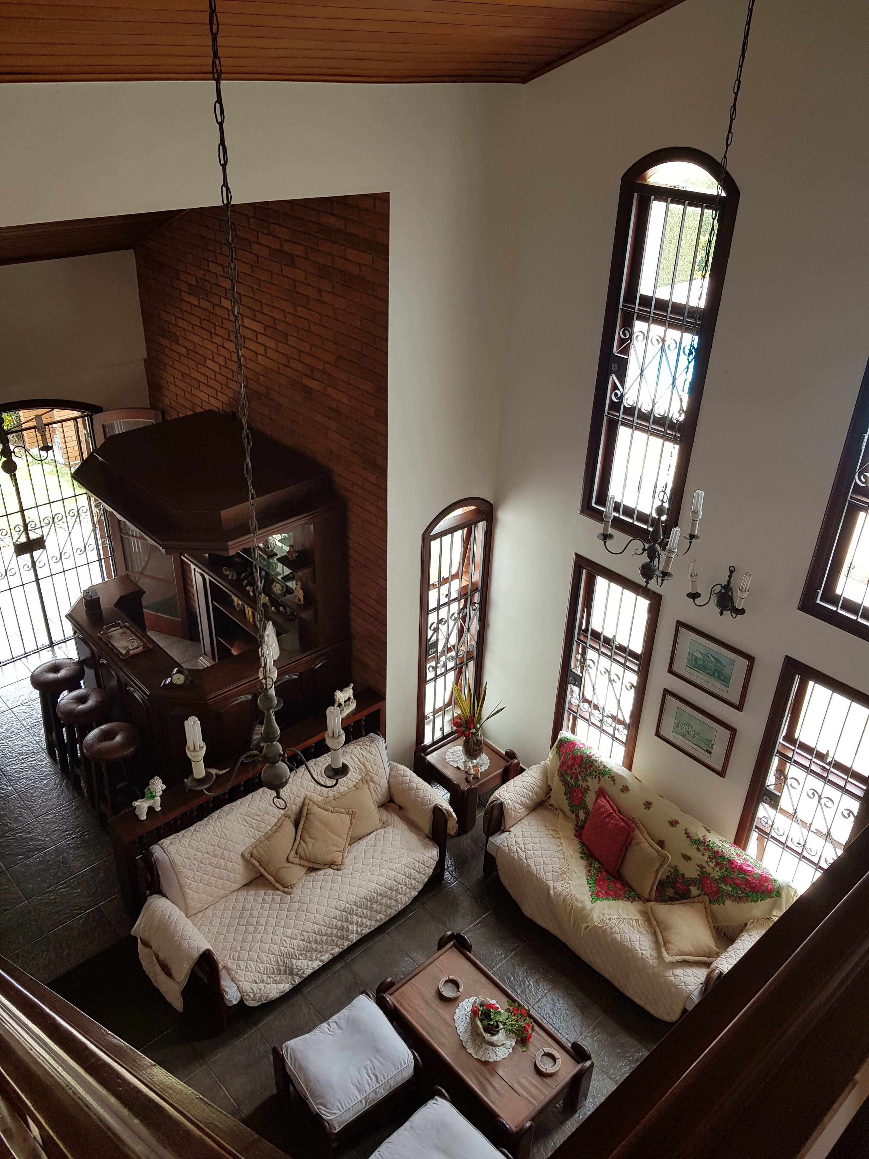 TV, fireplace, DVD player, books